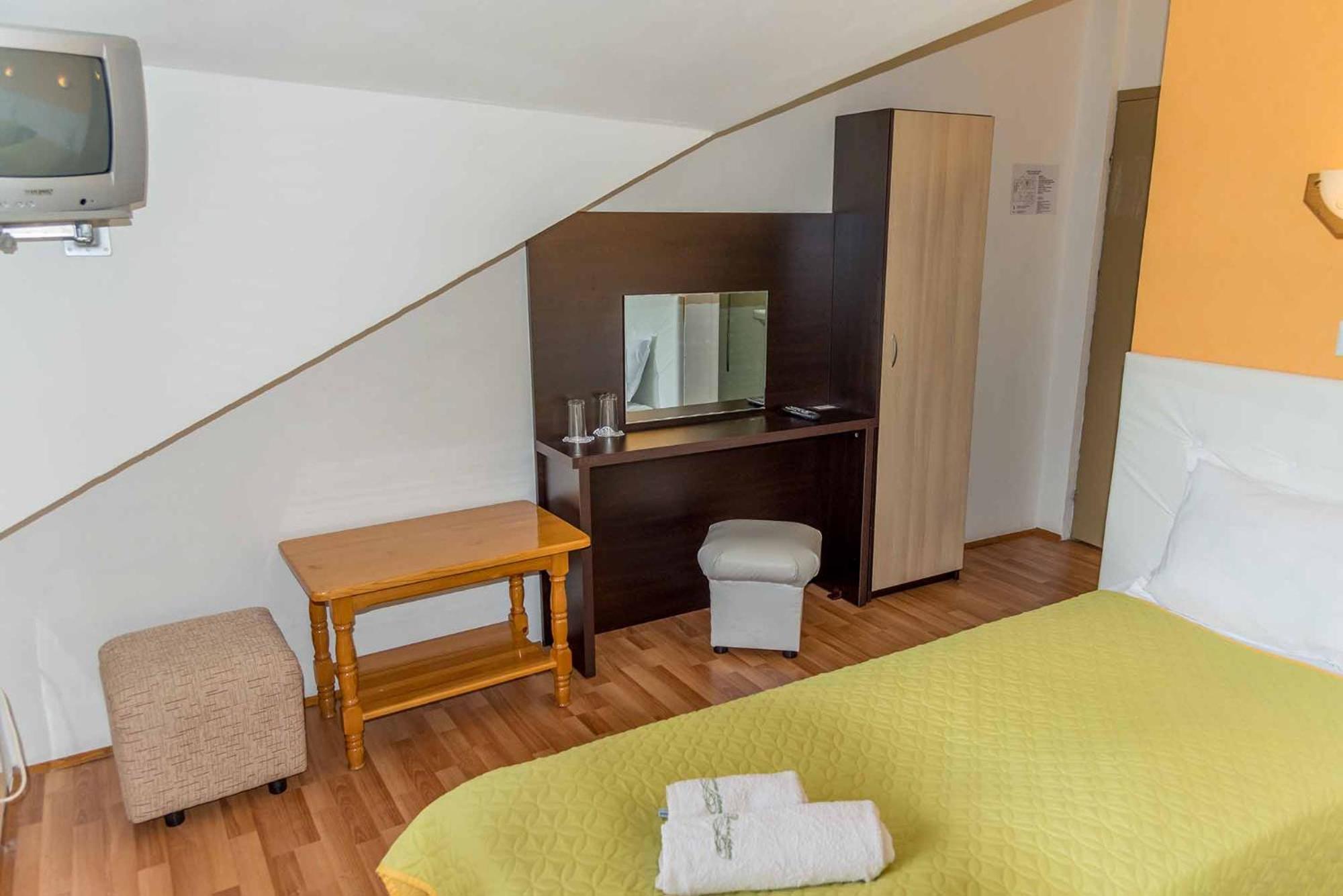 Hotel Paradise Place คาโลเฟอร์ ภายนอก รูปภาพ